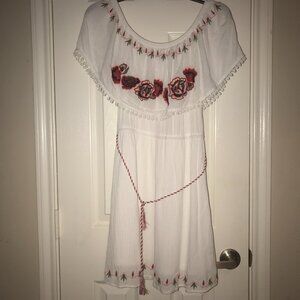 Dizzy Lizzy White Artesian Embroidered Dress